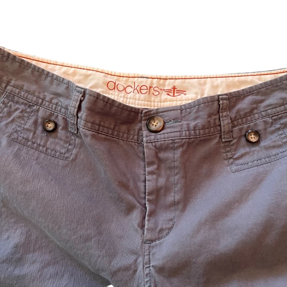 Dockers Women's Shorts Gray 12P Stretch - Picture 3 of 4